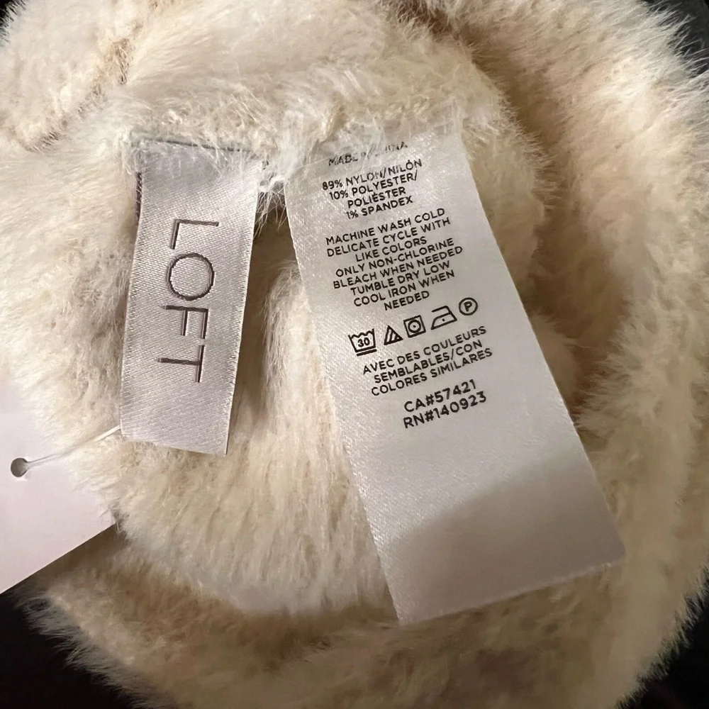 LOFT Fuzzy Knit Cream & White Chevron Hat / Beanie